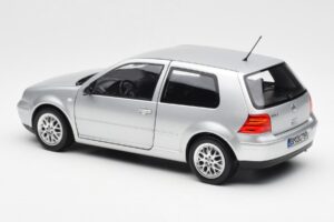 Volkswagen Golf Mk5 GTI Silber Norev 1:18 188570 Metall — Bild 7 von 8