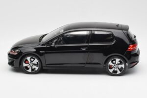 Volkswagen Golf Mk7 GTI Schwarz Norev 1:18 188550 Metall — Bild 4 von 8