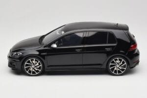 Volkswagen Golf R Mk7 Deep Black Otto 1:18 OT417 Resin — Bild 3 von 6