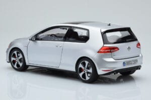 Volkswagen Golf GTI Mk7 Reflex Silber Norev 1:18 188551 Metall — Bild 7 von 8
