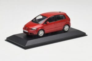 Volkswagen Golf Plus Tornado Rot Minichamps 1:43 821911110 Metall — Bild 2 von 4