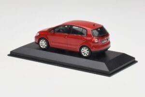 Volkswagen Golf Plus Tornado Rot Minichamps 1:43 821911110 Metall — Bild 3 von 4