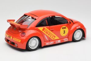 Volkswagen New Beetle Cup Bburago 1:18 3329 Metall — Bild 3 von 8