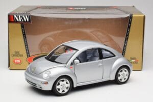 Volkswagen New Beetle Reflex Silber Metallic Bburago 1:18 3322 Metall — Bild 8 von 8