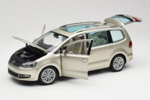 Volkswagen Sharan 7N Reflex Silber Metallic Minichamps 1:18 110051002 Metall — Bild 2 von 8