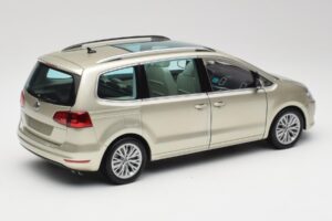 Volkswagen Sharan 7N Reflex Silber Metallic Minichamps 1:18 110051002 Metall — Bild 3 von 8