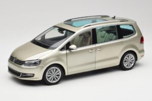 Volkswagen Sharan 7N Reflex Silber Metallic Minichamps 1:18 110051002 Metall