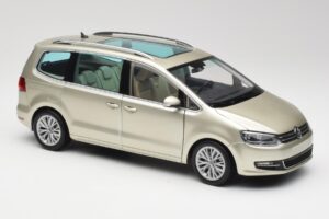 Volkswagen Sharan 7N Reflex Silber Metallic Minichamps 1:18 110051002 Metall — Bild 6 von 8