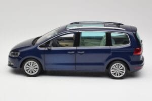 Volkswagen Sharan 7N Shadow Blau Metallic Minichamps 1:18 110051100 Metall — Bild 4 von 8