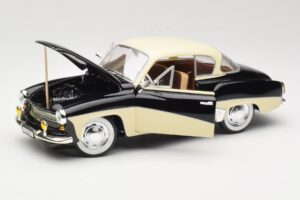 Wartburg 311 Coupe Schwarz & Beige Revell 1:18 8419 Metall — Bild 2 von 8