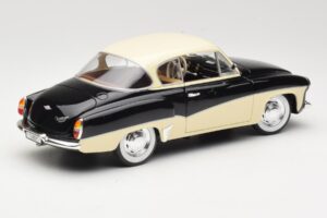 Wartburg 311 Coupe Schwarz & Beige Revell 1:18 8419 Metall — Bild 3 von 8