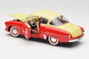 Wartburg 311 Coupe Rot & Beige Revell 1:18 8418 Metall — Bild 5 von 8