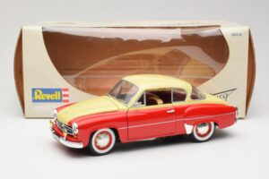 Wartburg 311 Coupe Rot & Beige Revell 1:18 8418 Metall — Bild 8 von 8