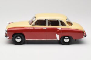 Wartburg 311 Dark Red Beige MCG 1:18 MCG18299 Metall — Bild 3 von 6
