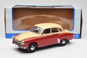 Wartburg 311 Dark Red Beige MCG 1:18 MCG18299 Metall — Bild 6 von 6