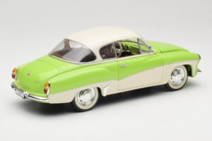 Wartburg 313 Pastellgrün über Beige Revell 1:18 9018 Metall — Bild 3 von 8