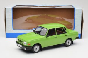 Wartburg 353 Grün MCG 1:18 MCG18062 Metall — Bild 6 von 6