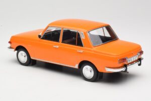 Wartburg 353 Orange MCG 1:18 MCG18061 Metall — Bild 5 von 6