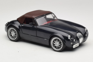 Wiesmann Roadster MF Carbon Black Revell 1:18 WIESMANN001 Metall — Bild 7 von 9