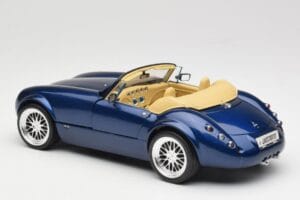 Wiesmann Roadster MF3 Blau Revell 1:18 08861 Metall — Bild 7 von 8