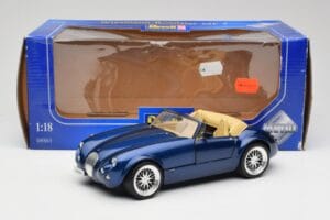 Wiesmann Roadster MF3 Blau Revell 1:18 08861 Metall — Bild 8 von 8