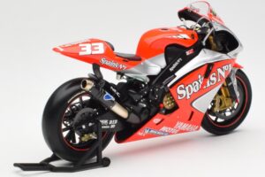 Yamaha YZR-M1 Gauloises Fortuna Yamaha #7 C. Checa MotoGP 2004 Minichamps 1:12 122043007 Metall — Bild 3 von 6