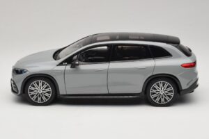 Mercedes EQS SUV X296 Manufaktur Alpine Grey NZG 1:18 B66960591 Metall — Bild 4 von 8