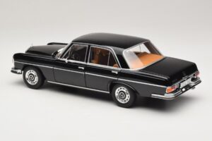 Mercedes 280 SE W108 Schwarz Norev 1:18 183360 Metall — Bild 7 von 8
