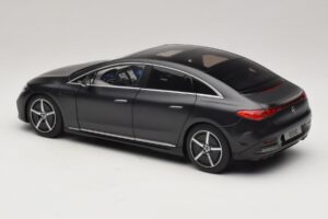 Mercedes EQE V295 Graphite Grey Magno NZG 1:18 B66961108 Metall — Bild 4 von 8