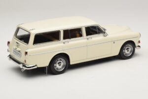 Volvo Amazon Kombi Pearl White Norev 1:18 188750 Metall — Bild 2 von 6