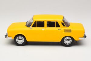Skoda 100 L Gelb MCG 1:18 MCG18781 Metall — Bild 3 von 6