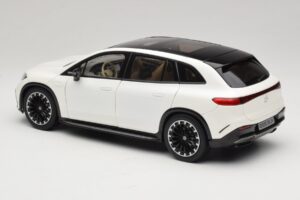 Mercedes EQS SUV X296 Manufaktur Diamond White NZG 1:18 B66960590 Metall — Bild 7 von 8