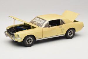 Ford Mustang Coupe Gelb The Walking Dead Greenlight 1:18 12958 Metall — Bild 2 von 8