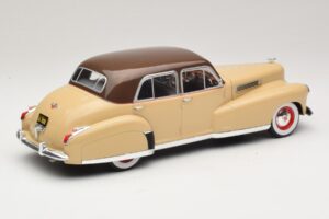 Cadillac Fleetwood Series 60 Special Beige MCG 1:18 MCG18656 Metall — Bild 2 von 6