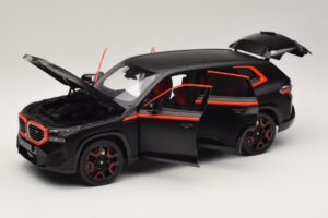 BMW XM G09 Matt Black Minichamps 1:18 110023301 Metall — Bild 2 von 8
