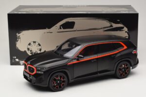 BMW XM G09 Matt Black Minichamps 1:18 110023301 Metall — Bild 8 von 8