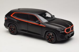 BMW XM G09 Matt Black Minichamps 1:18 110023301 Metall — Bild 6 von 8