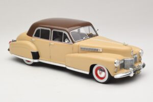 Cadillac Fleetwood Series 60 Special Beige MCG 1:18 MCG18656 Metall — Bild 4 von 6