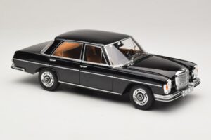 Mercedes 280 SE W108 Schwarz Norev 1:18 183360 Metall — Bild 6 von 8