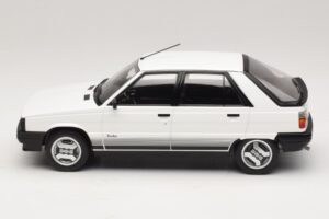 Renault 11 Turbo Weiß MCG 1:18 MCG18589 Metall — Bild 3 von 6