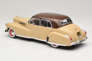 Cadillac Fleetwood Series 60 Special Beige MCG 1:18 MCG18656 Metall — Bild 5 von 6