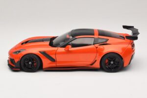 Chevrolet Corvette C7 ZR1 Rot IXO 1:18 U18RDC001-FO Metall — Bild 4 von 8