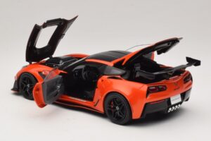 Chevrolet Corvette C7 ZR1 Rot IXO 1:18 U18RDC001-FO Metall — Bild 5 von 8