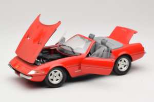 Ferrari 365 GTS/4 Spider Rot Techno Giodi 1:18 40028-P1 Metall — Bild 2 von 8