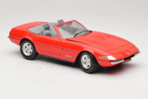 Ferrari 365 GTS/4 Spider Rot Techno Giodi 1:18 40028-P1 Metall — Bild 6 von 8