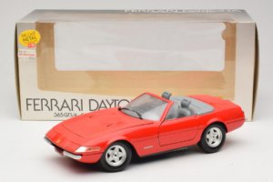 Ferrari 365 GTS/4 Spider Rot Techno Giodi 1:18 40028-P1 Metall — Bild 8 von 8