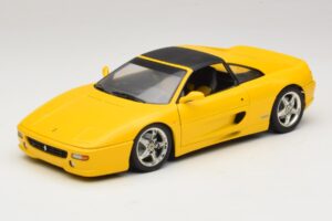 Ferrari F355 Spider Gelb mit Schwarzem Dach UT Models 1:18 180074030-P4 Metall