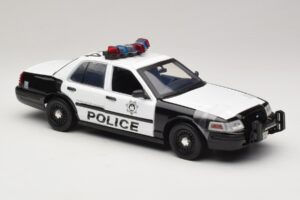 Ford Crown Victoria Police Interceptor The Hangover Movie Greenlight 1:18 12911 Metall — Bild 4 von 6