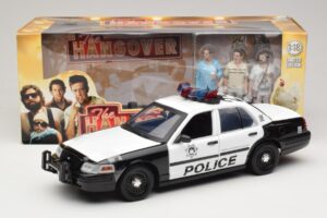 Ford Crown Victoria Police Interceptor The Hangover Movie Greenlight 1:18 12911 Metall — Bild 6 von 6