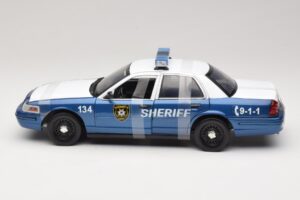 Ford Crown Victoria Police Interceptor The Walking Dead Greenlight 1:18 12957 Metall — Bild 3 von 6